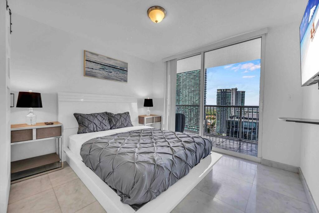 Iconic High Floor 3 Bedrooms In The Heart Of Miami Zewnętrze zdjęcie